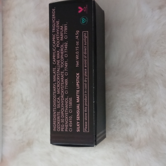 Cosmetics - Picture 2 of 2